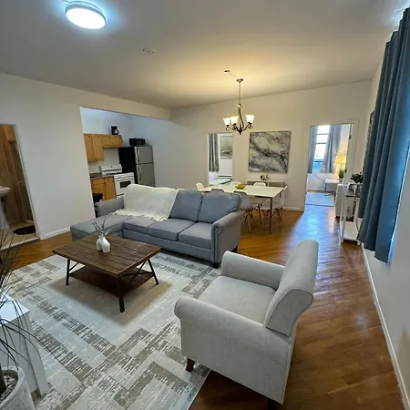 Bright 3 Bedroom Apartment In East Harlem! New York Exterior photo